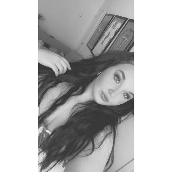 Meet your Posher, Amber - Picture 1 of 1